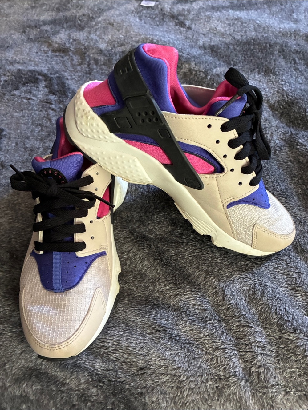 Nike Women's Beige Pink Purple Sneakers